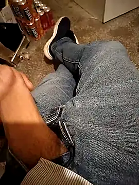 A man in public online show from October 24, 2025, 11:28 am