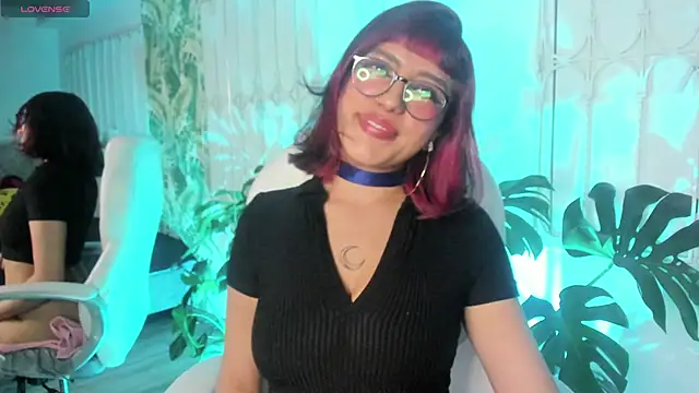 cute hollywood online show from September 25, 2025, 9:18 pm