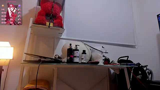 Abby Yons online show from October 30, 2025, 10:32 pm