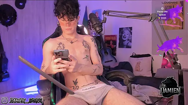 cinnamon boyxxx online show from November 23, 2025, 3:50 am