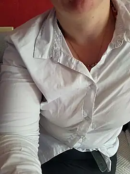 cruellaculdenfer67 online show from October 15, 2025, 12:16 pm