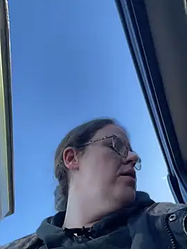 velvetta  online show from December 20, 2025, 2:46 pm