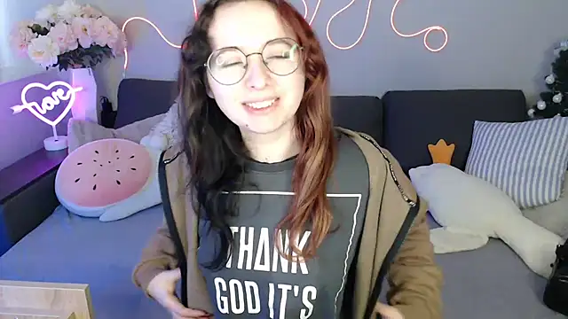 Mini Diva online show from February 15, 2026, 9:08 am