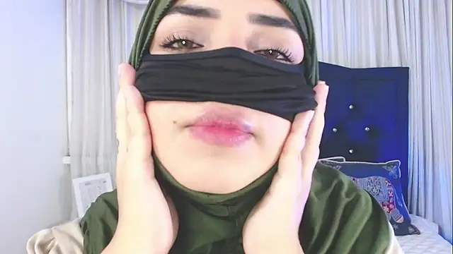 Uzra hayed online show from December 1, 2025, 10:59 pm