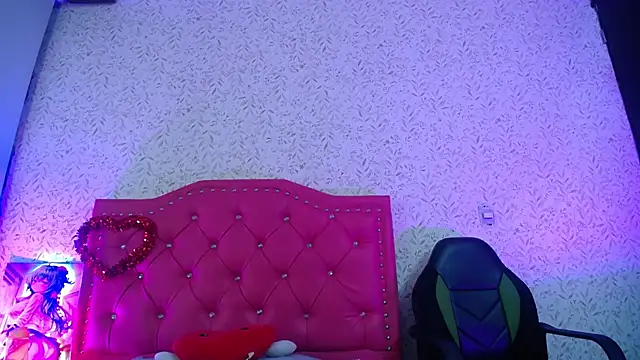 luly pink online show from September 20, 2025, 2:34 am