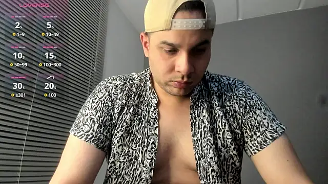 Latin boy surprisee online show from June 9, 2026, 12:22 am