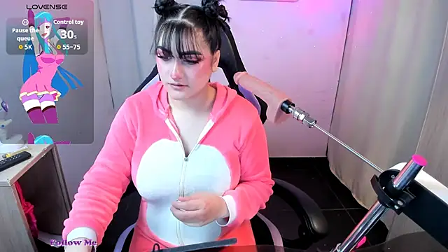 setzuna  online show from November 28, 2025, 1:41 am