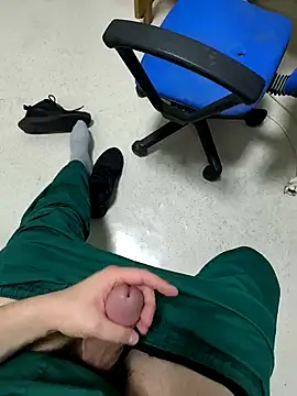 onbifeet online show from February 26, 2025, 8:11 pm