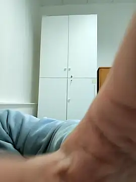 onbifeet online show from March 4, 2025, 2:21 pm