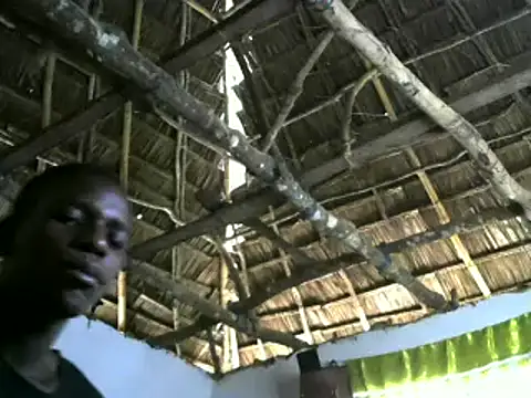 Snapshot of Bigras0011 chatting on January 17, 2025, 4:28 am Bigras0011 online show from January 17, 2025, 4:28 am