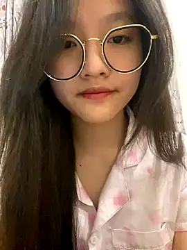 Krixxi22 online show from December 5, 2024, 2:22 pm