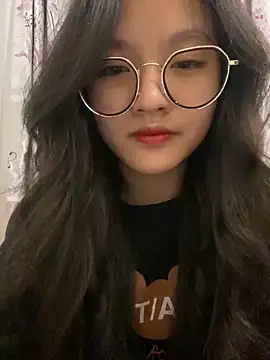 Krixxi22 online show from December 15, 2024, 2:48 pm