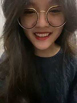 Krixxi22 online show from January 15, 2025, 3:39 pm