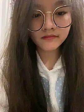 Krixxi22 online show from January 19, 2025, 3:53 pm