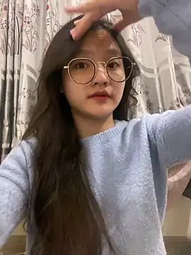 Krixxi22 online show from February 12, 2025, 3:05 pm