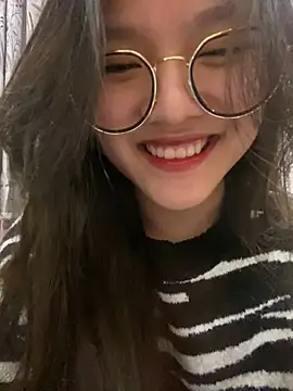 Krixxi22 online show from February 20, 2025, 3:30 pm