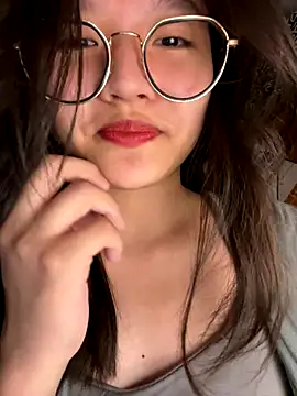 Krixxi22 online show from September 9, 2025, 3:22 pm