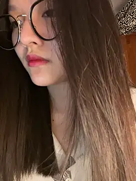 Krixxi22 online show from September 28, 2025, 2:33 pm