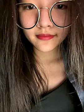 Krixxi22 online show from October 22, 2025, 4:40 pm