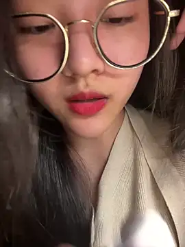 Krixxi22 online show from March 8, 2026, 6:44 pm