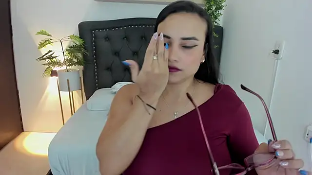 zoe danae  online show from January 15, 2025, 12:04 pm