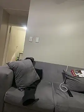 jaytee198610 online show from April 11, 2026, 3:55 am