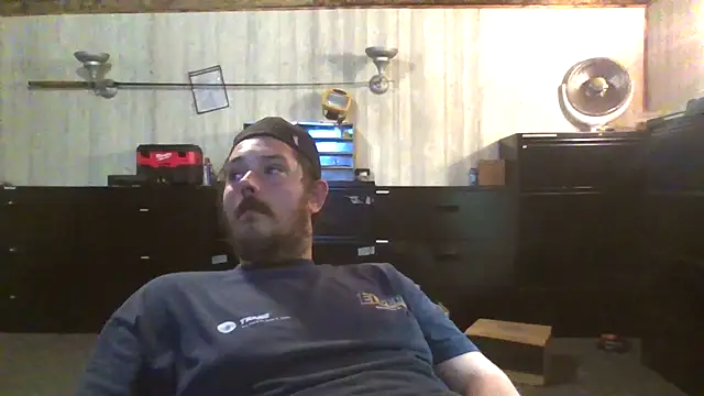 daddysmalldick502 online show from April 23, 2026, 3:25 pm