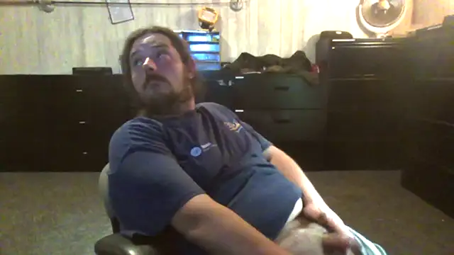daddysmalldick502 online show from May 13, 2026, 2:03 pm