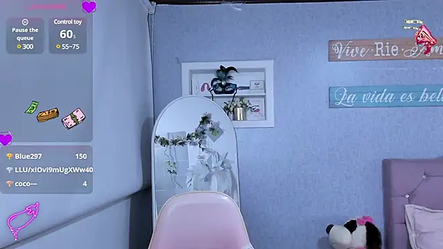 Kenia tompson01 online show from March 7, 2025, 11:38 pm