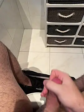 Snapshot of Deralboaus01 chatting on February 8, 2025, 10:39 am Deralboaus01 online show from February 8, 2025, 10:39 am