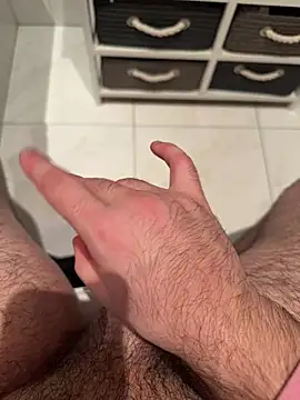 Snapshot of Deralboaus01 chatting on February 23, 2025, 1:02 am Deralboaus01 online show from February 23, 2025, 1:02 am