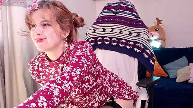 Snapshot of Lisa_sweetheels chatting on February 17, 2025, 5:58 am Lisa sweetheels online show from February 17, 2025, 5:58 am