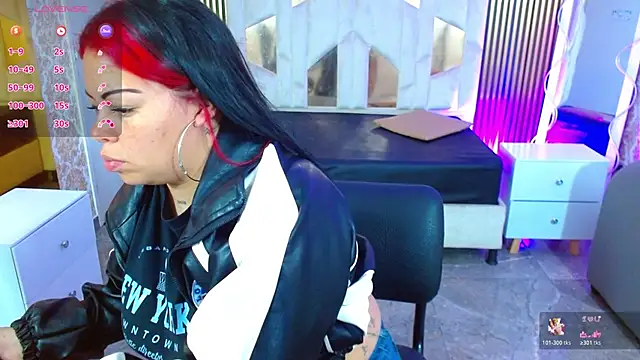 martinna tay online show from October 19, 2025, 3:18 am