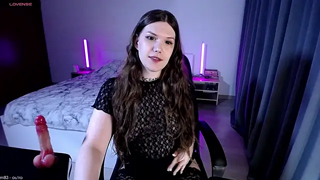 MicheleDoll online show from May 11, 2026, 7:22 pm