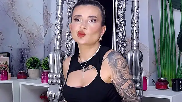 NightshadeIris online show from March 19, 2026, 12:31 pm