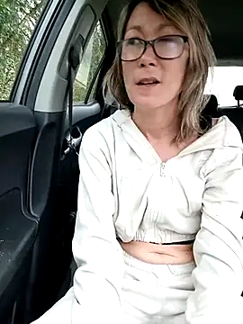 Timide girl2 online show from February 9, 2025, 3:01 pm