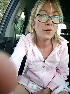 Timide girl2 online show from March 8, 2025, 10:00 am