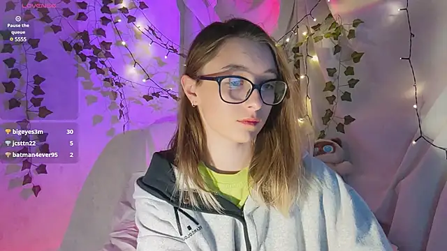 Snapshot of monlight__dana chatting on December 2, 2024, 2:30 pm monlight  dana online show from December 2, 2024, 2:30 pm