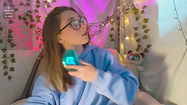 Snapshot of monlight__dana chatting on December 9, 2024, 9:39 am monlight  dana online show from December 9, 2024, 9:39 am