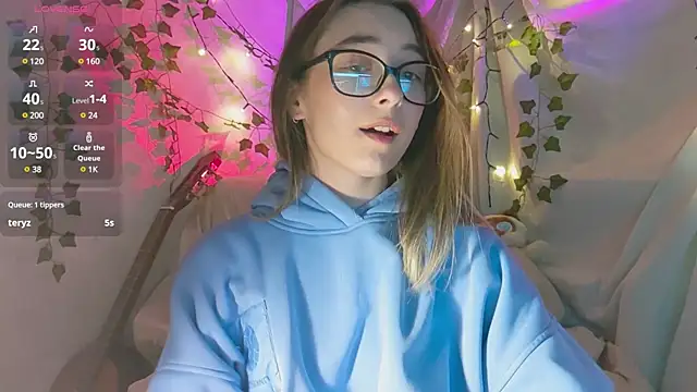 Snapshot of monlight__dana chatting on December 9, 2024, 3:44 pm monlight  dana online show from December 9, 2024, 3:44 pm