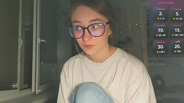 Snapshot of monlight__dana chatting on October 29, 2025, 5:47 pm monlight  dana online show from October 29, 2025, 5:47 pm