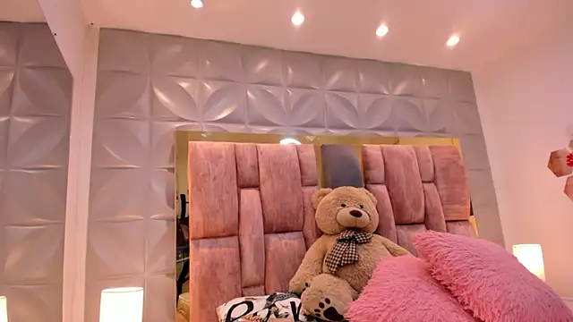 Charlotte Ice1 online show from April 7, 2026, 2:28 pm