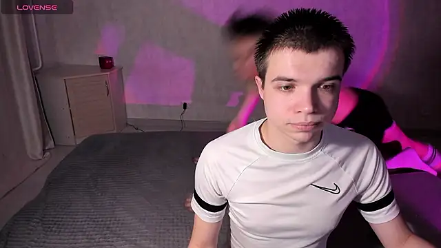 Snapshot of tailer_ chatting on February 7, 2026, 7:17 pm tailer online show from February 7, 2026, 7:17 pm