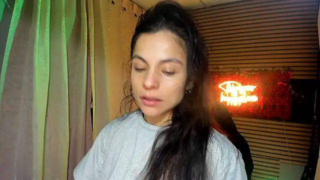 rosse 2504 online show from October 21, 2025, 5:24 pm