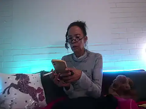 Snapshot of Medusa_64 chatting on March 17, 2025, 9:44 am Medusa 64 online show from March 17, 2025, 9:44 am