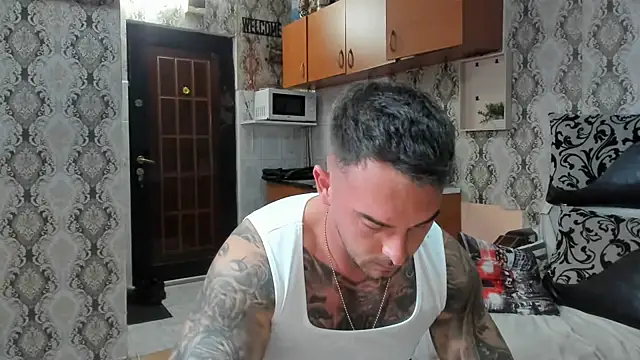 Jonmusclemaster online show from October 25, 2025, 7:41 pm