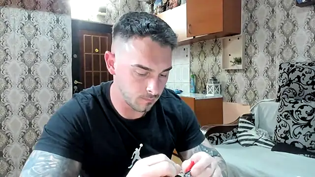 Jonmusclemaster online show from December 18, 2025, 8:37 pm