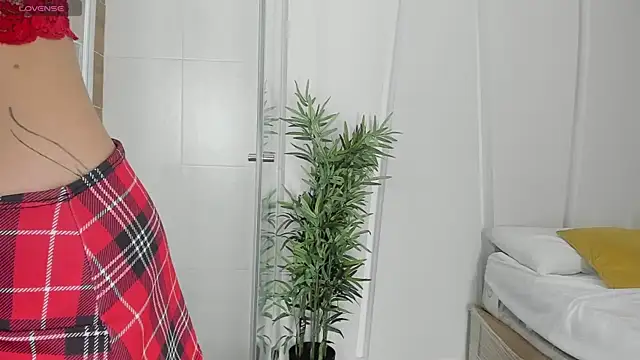 Snapshot of Angelbae- chatting on January 26, 2025, 1:04 pm Angelbae- online show from January 26, 2025, 1:04 pm