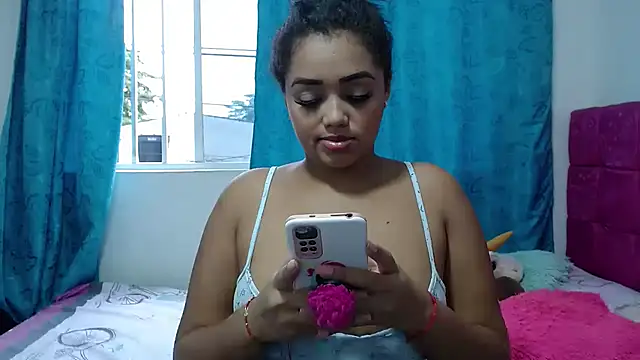 Snapshot of kiara_milf_ chatting on January 3, 2025, 9:26 pm kiara milf  online show from January 3, 2025, 9:26 pm