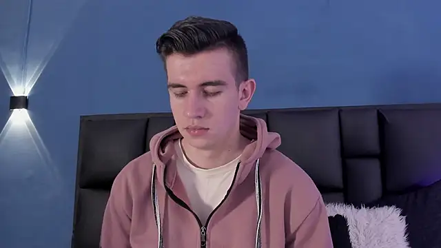 MikaelSlow online show from September 26, 2025, 3:54 am